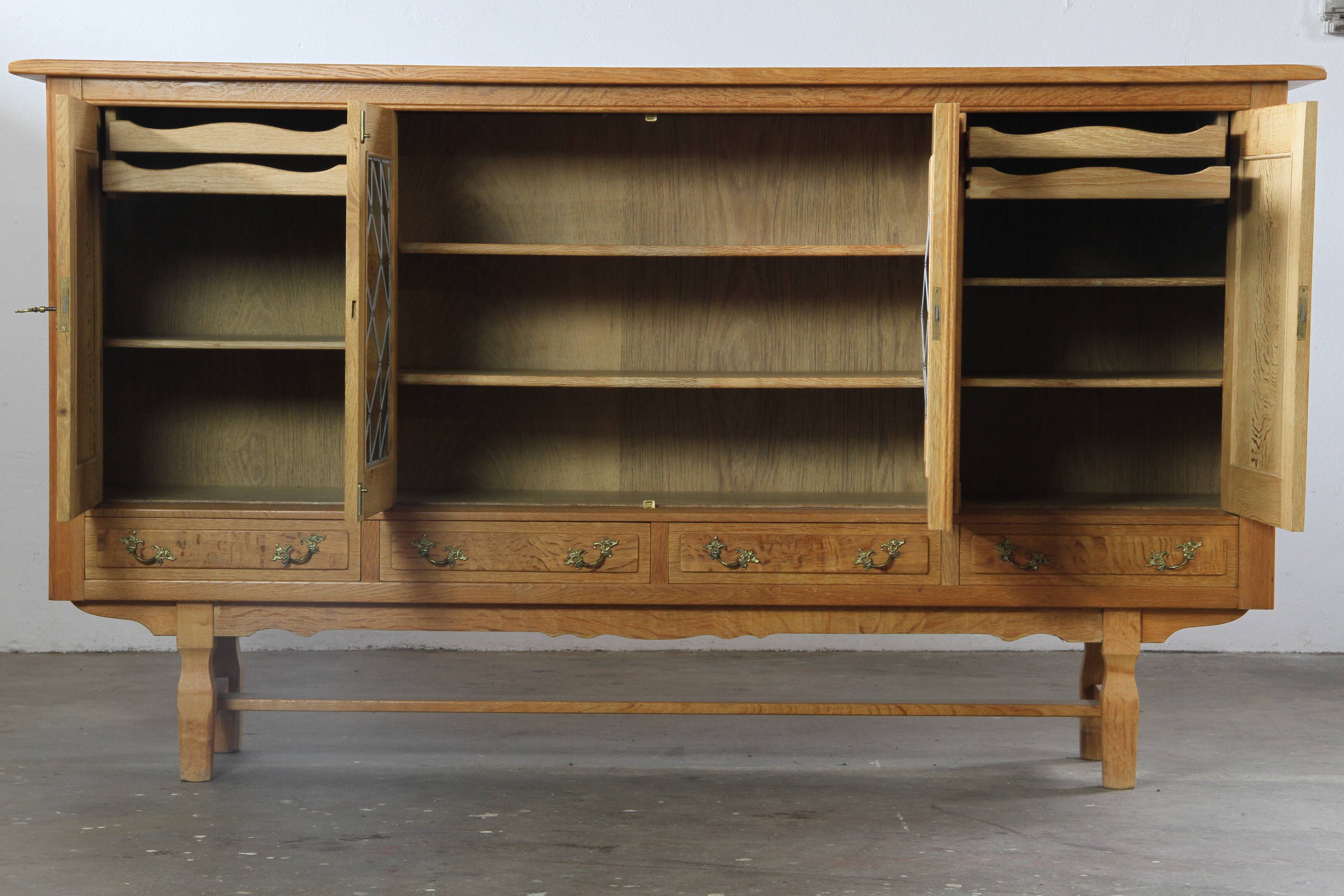 Vintage 1960s Danish Oak Sideboard with Glass Window Panels, Kjaernulf styl