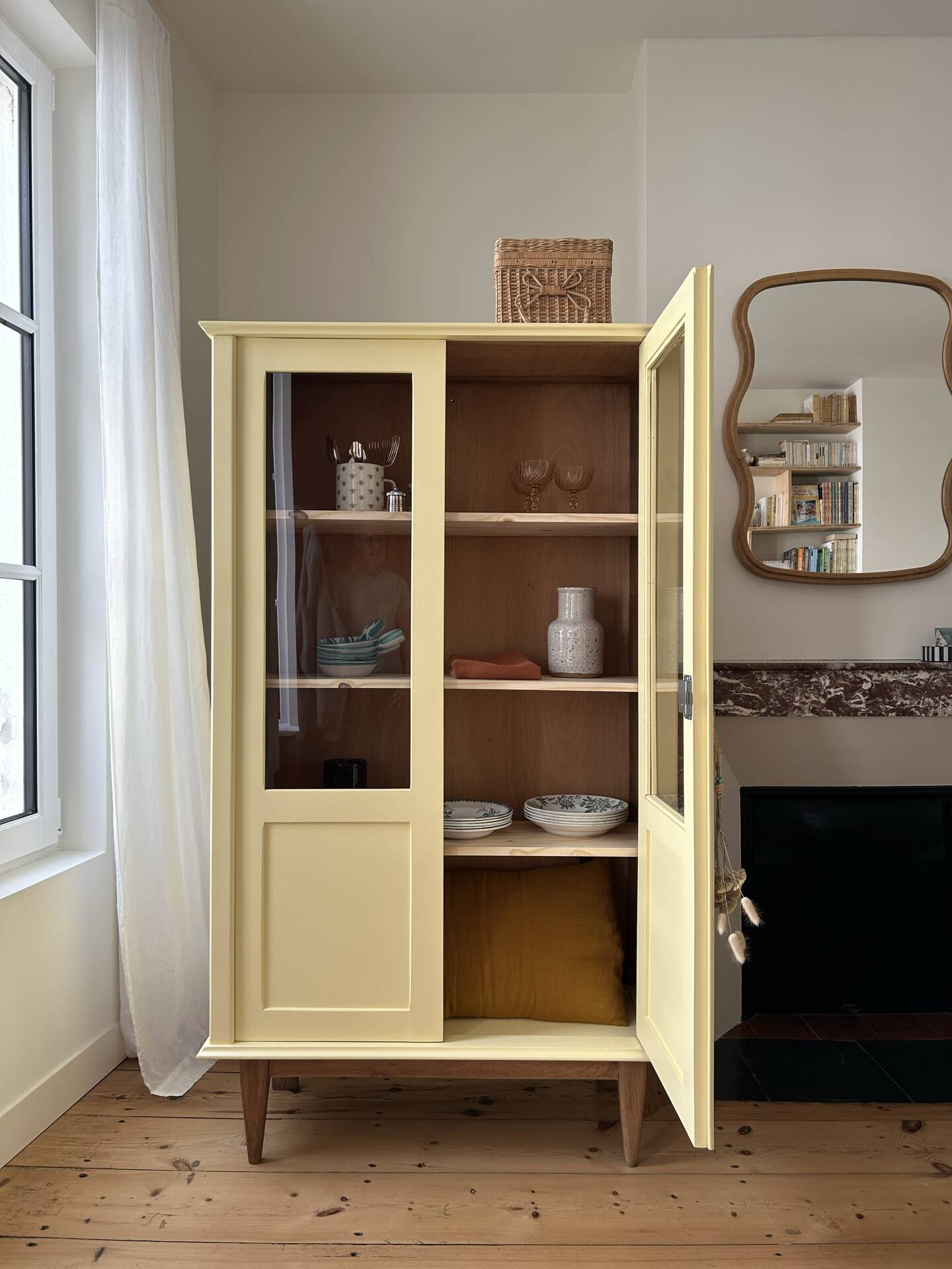Armoire vitrée rénovée 