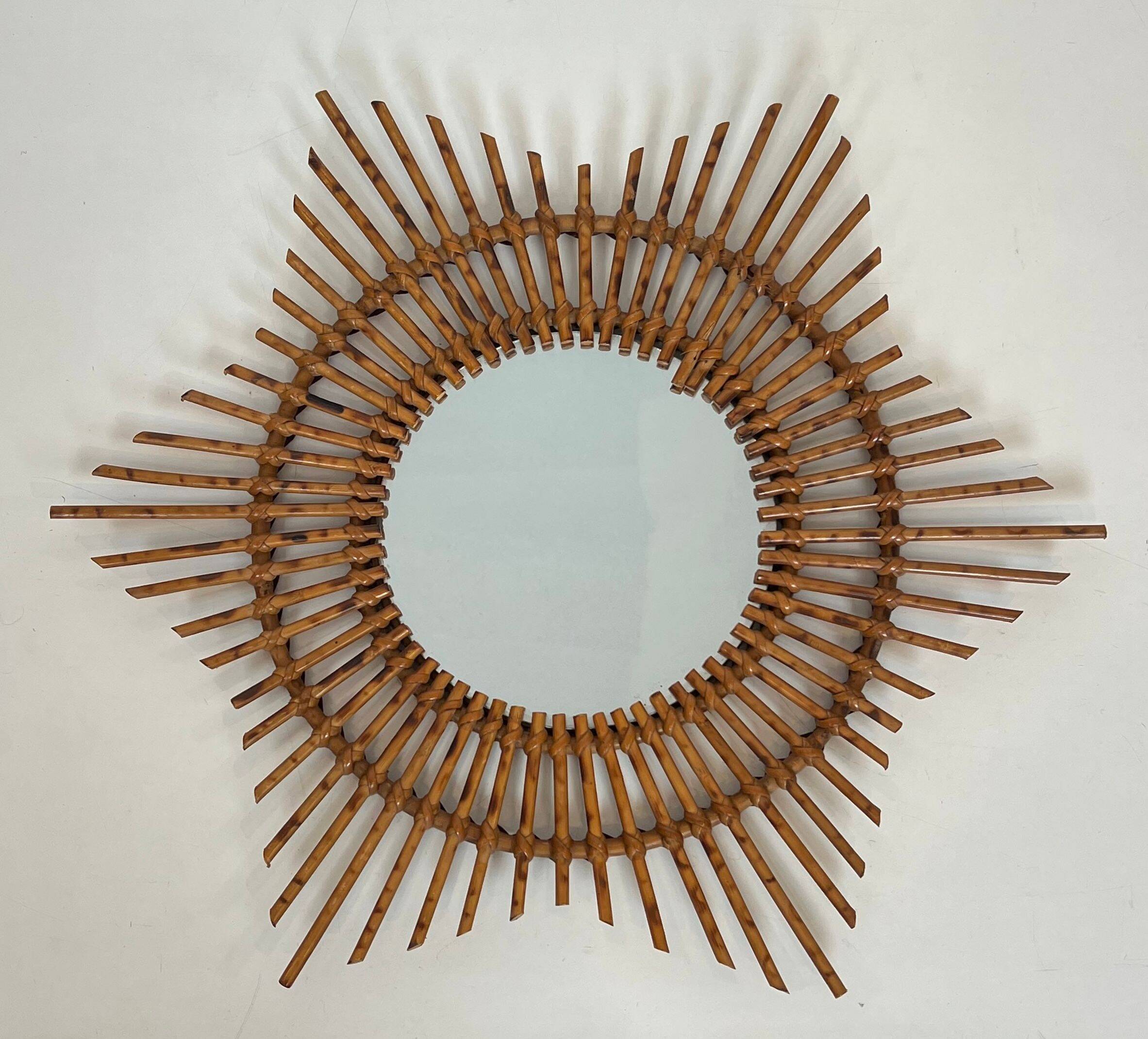 Rattan mirror in the shape of a star.