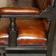 Banc de pub victorien Chesterfield en cuir restauré
