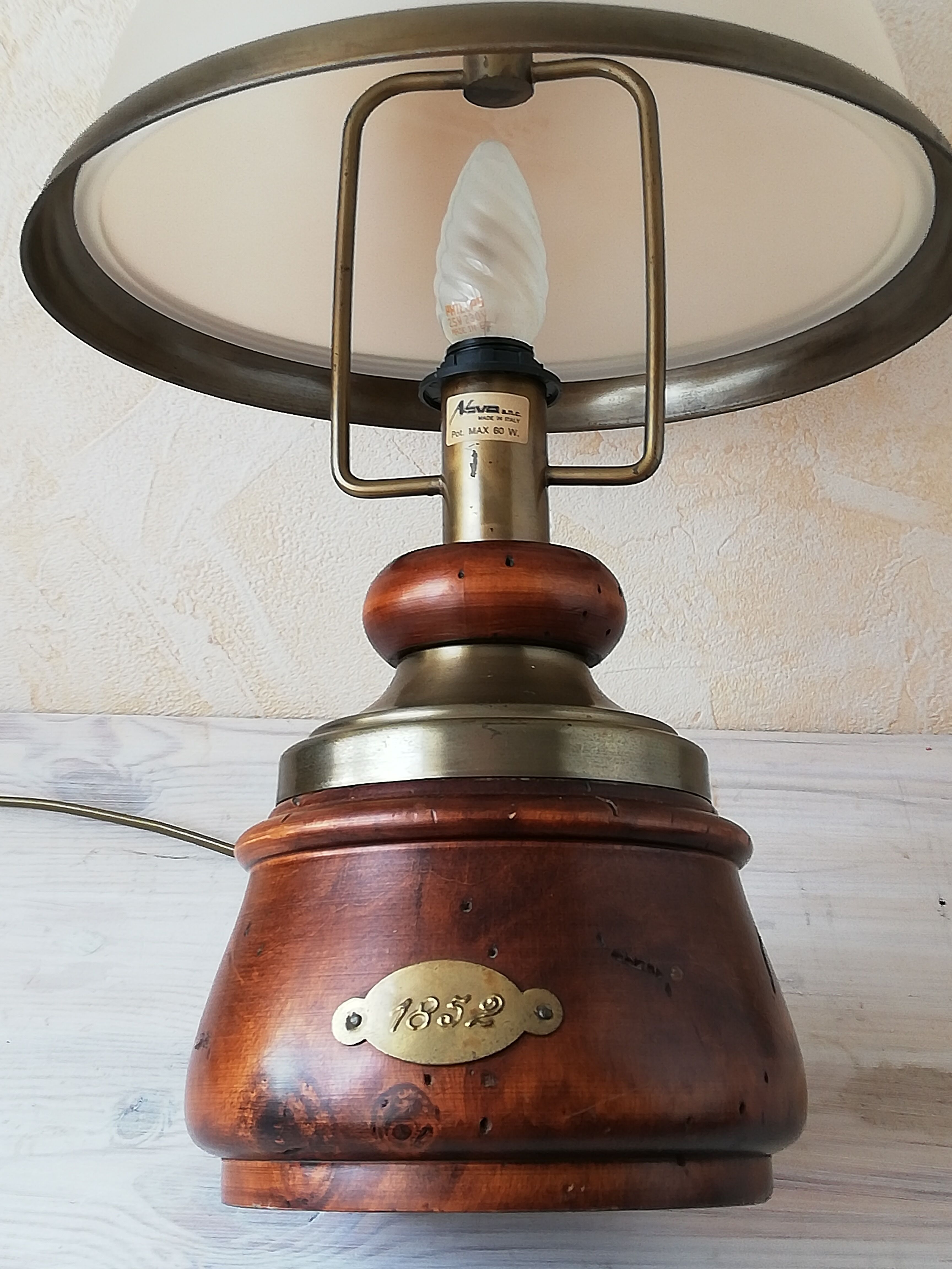 Nova Italy table lamp