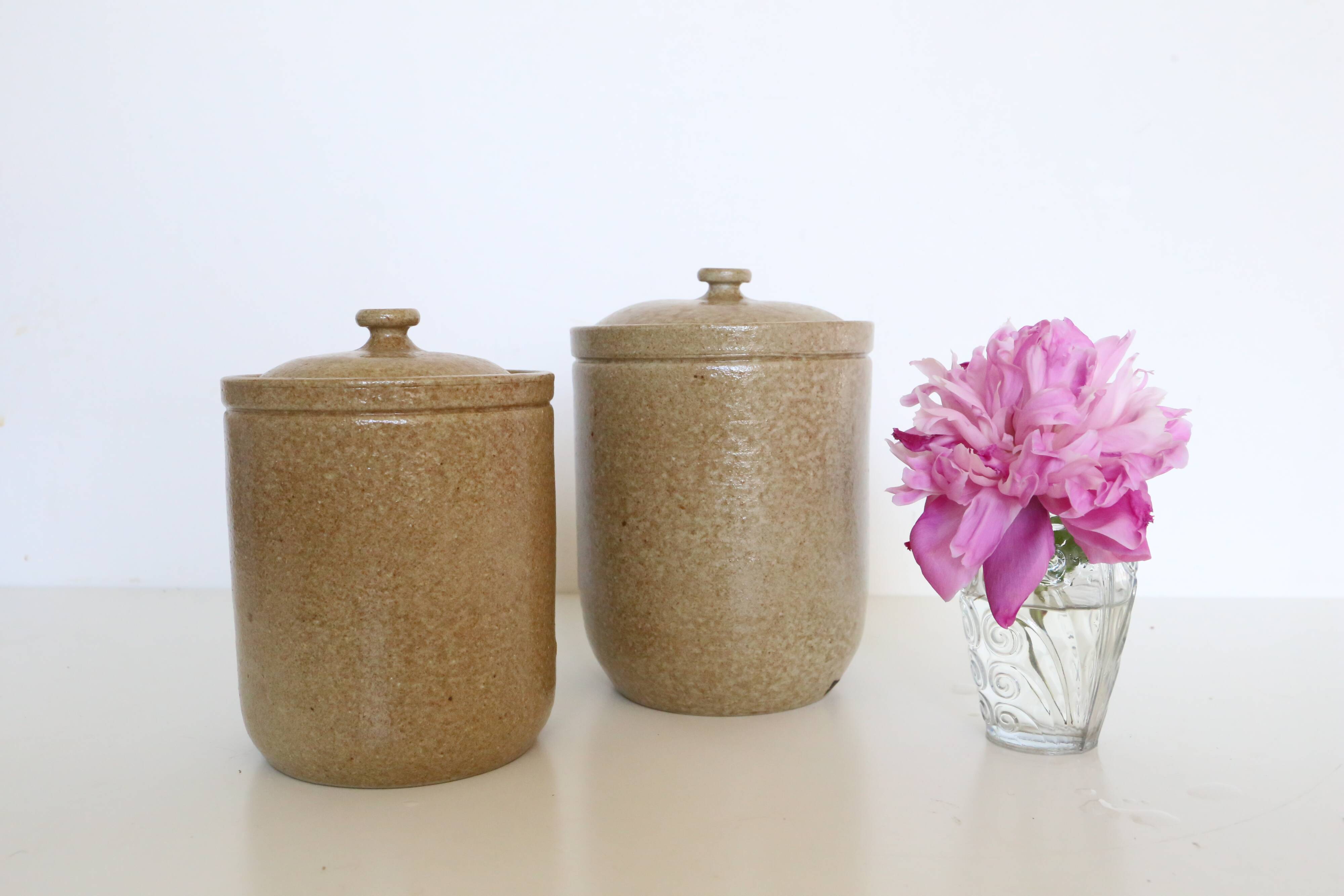 Set of 2 pretty stoneware pots, vintage