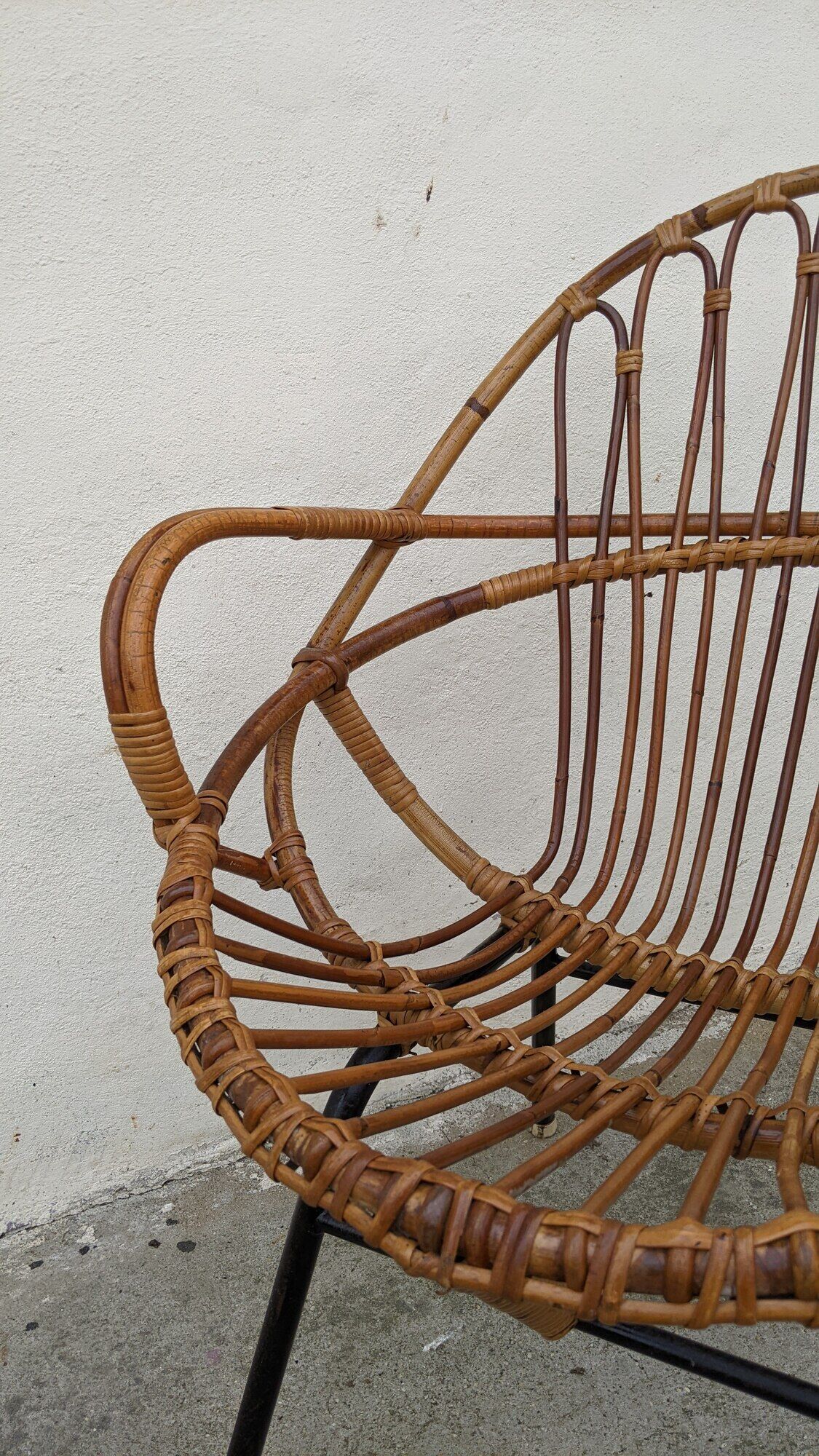 Fauteuil en rotin pietement métal modèle adulte