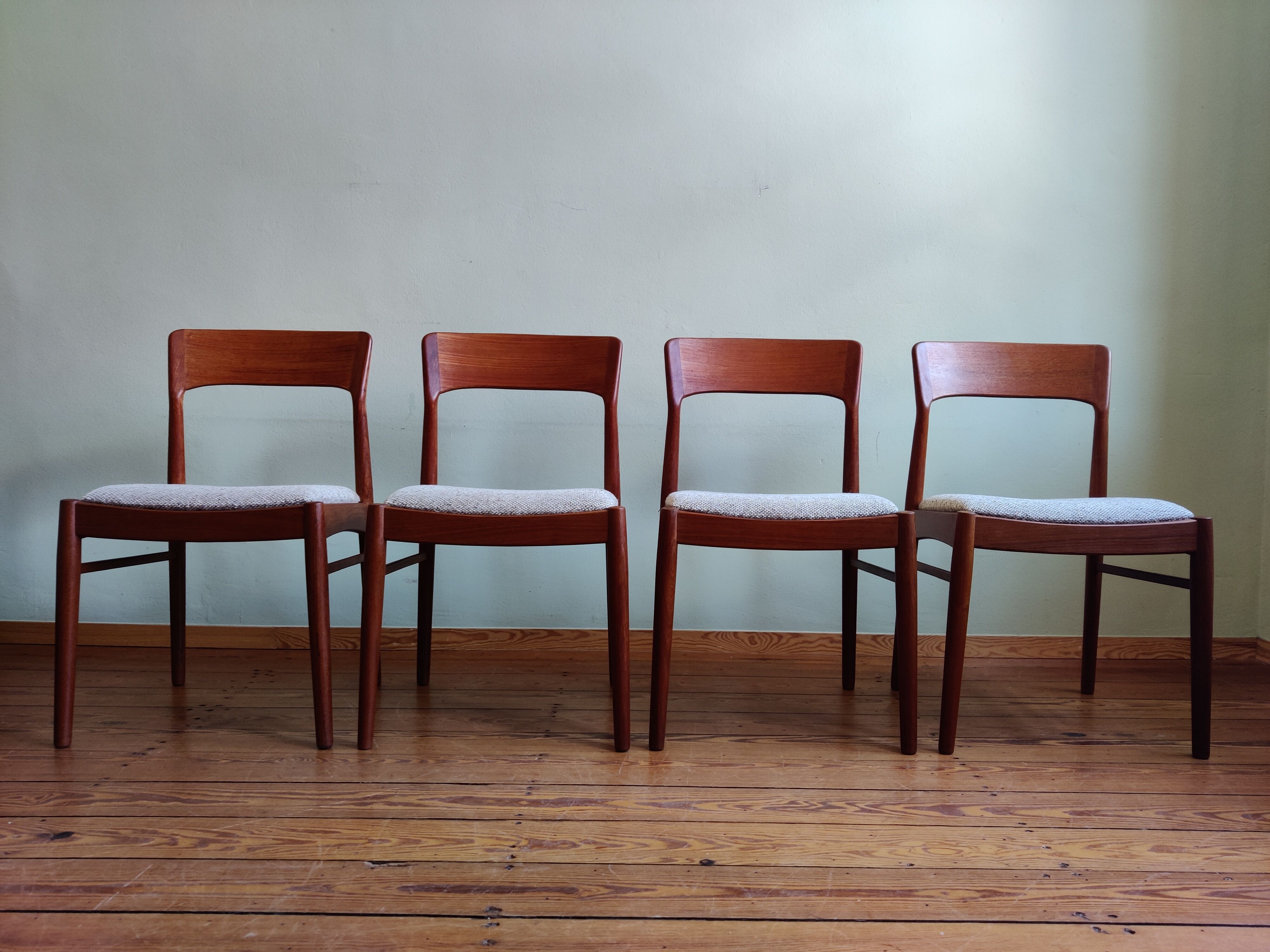Teak chairs by Henning Kjaernulf for Korup Stolefabrik, Set of 4