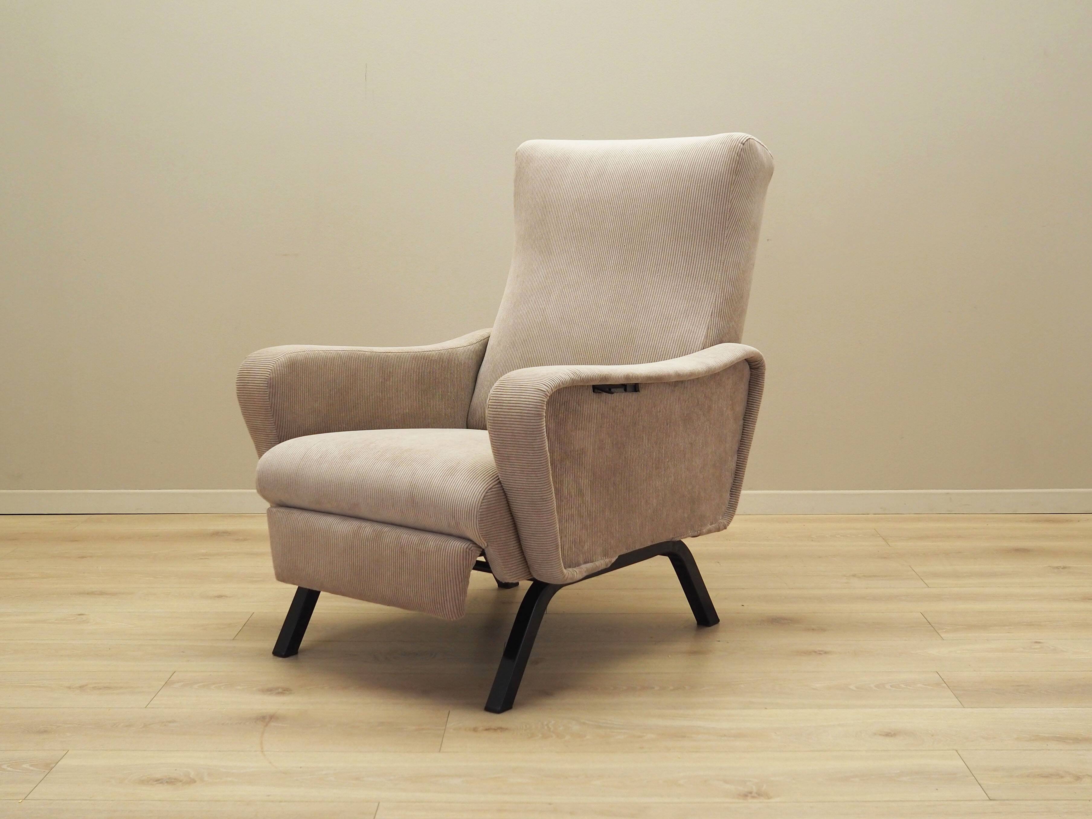 Adjustable armchair, Italian design, 1970s, production: Italy