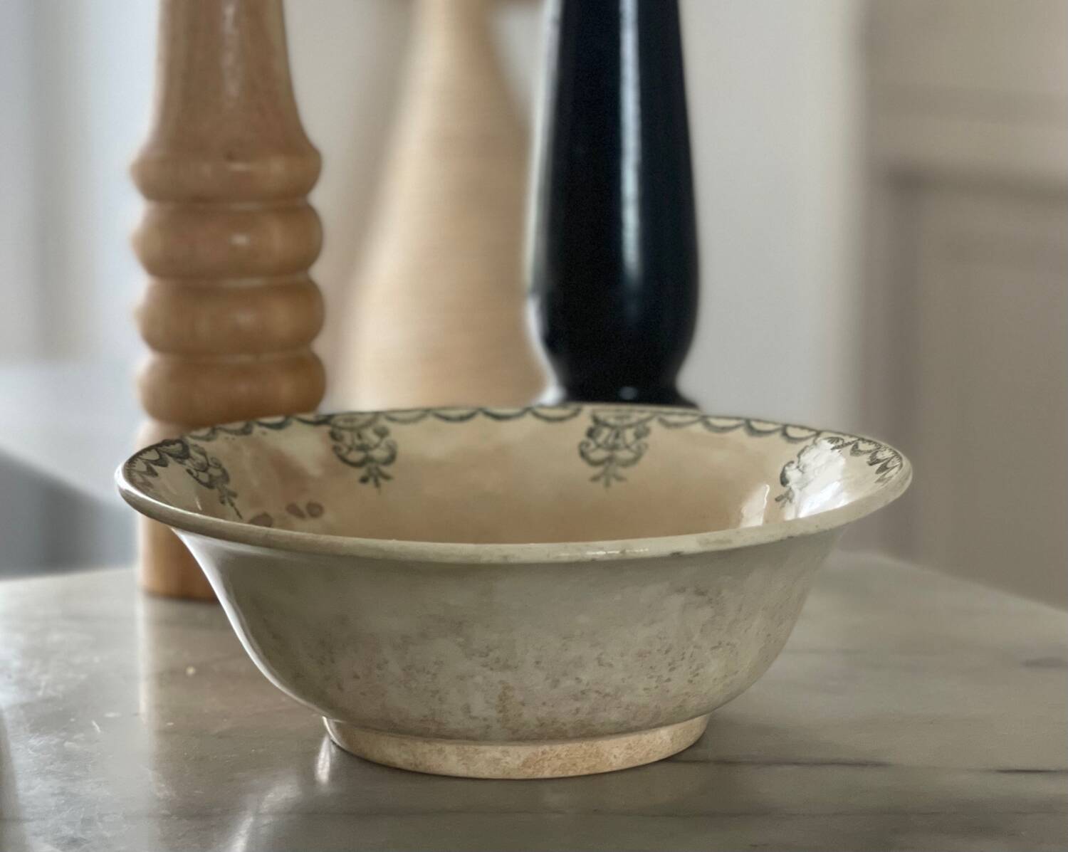 Old iron earth salad bowl