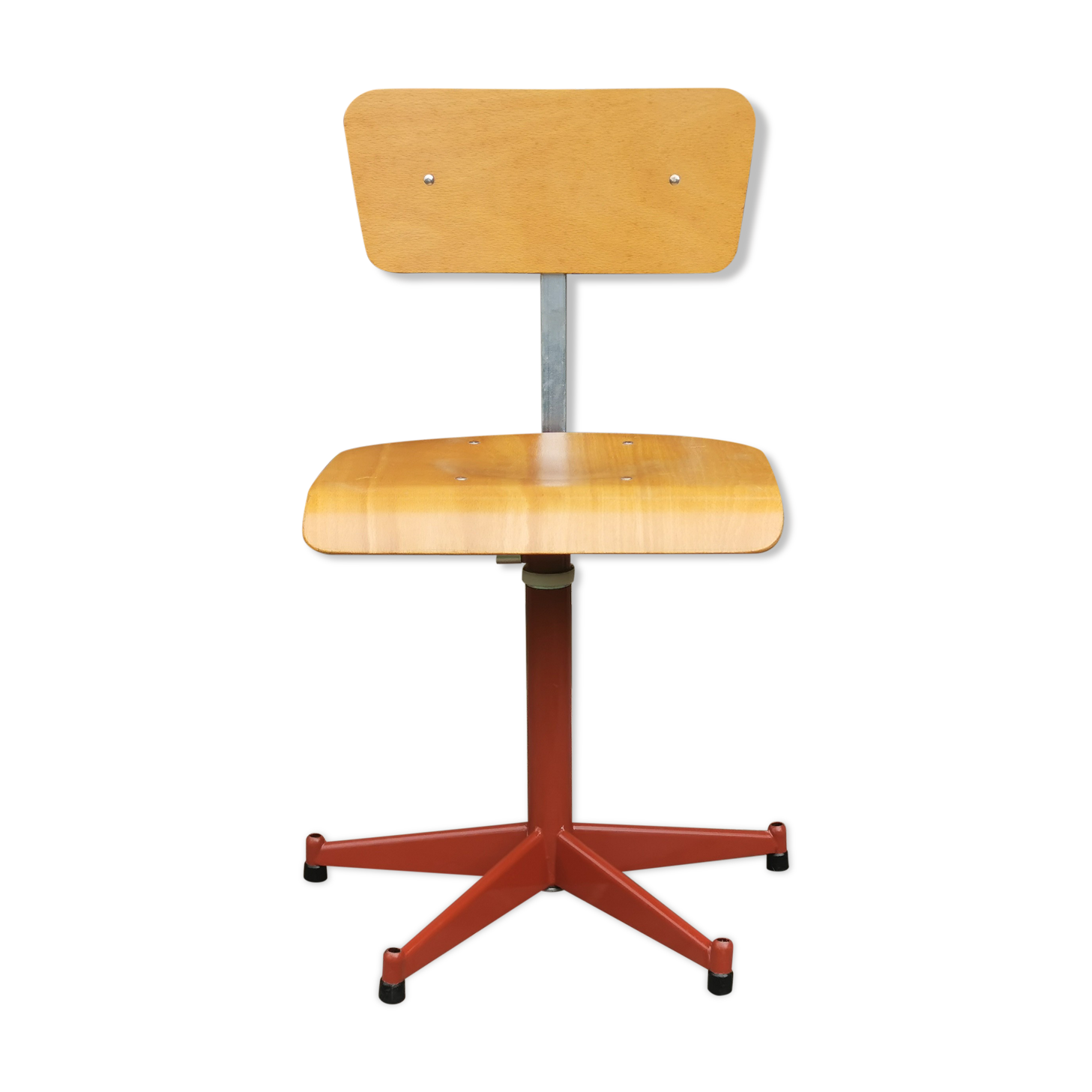 Swivel workshop chair