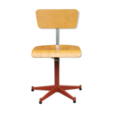 Swivel workshop chair