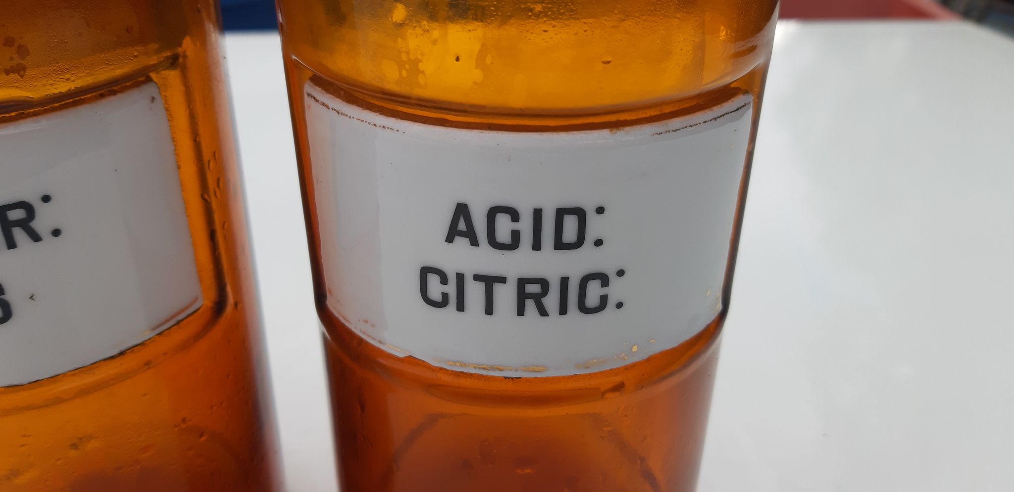 Pair of bottles at pharmacy glass labels porcelain 19th