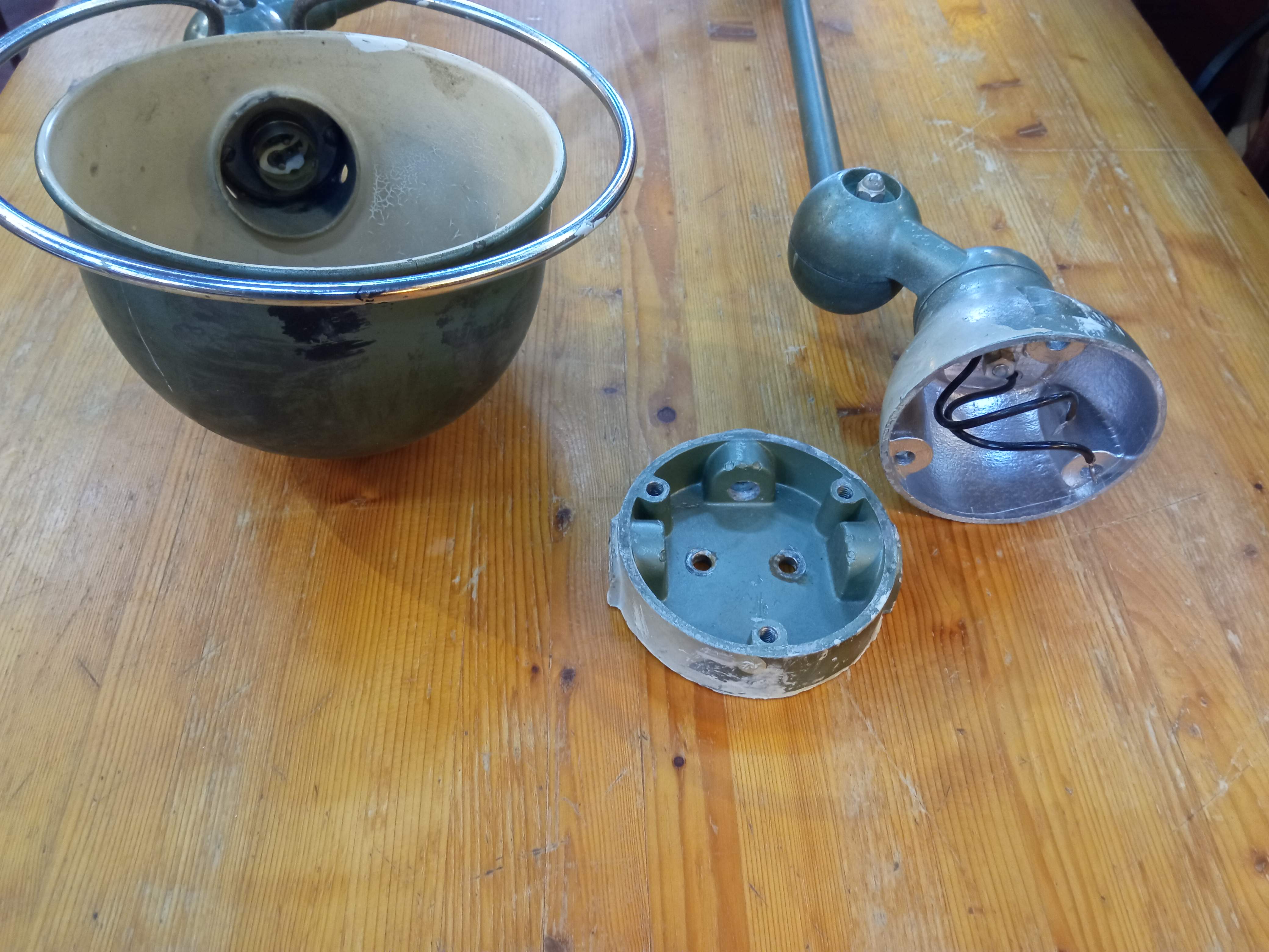 JLD articulated industrial lamp