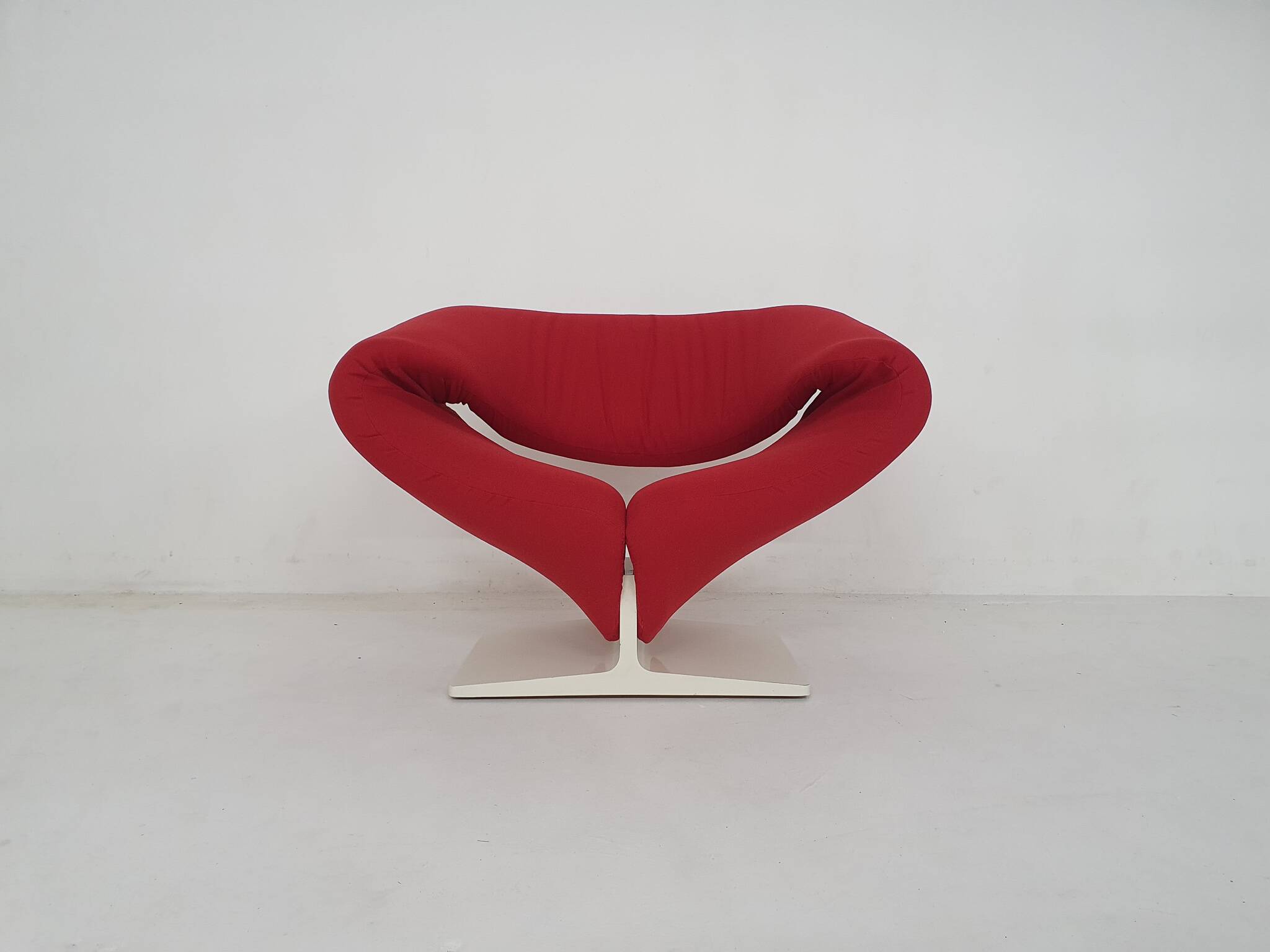 Design lounge chair model "Ribbon" by Pierre Paulin for Artifort, The Netherlands 1966