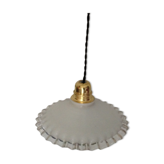 White opaline suspension