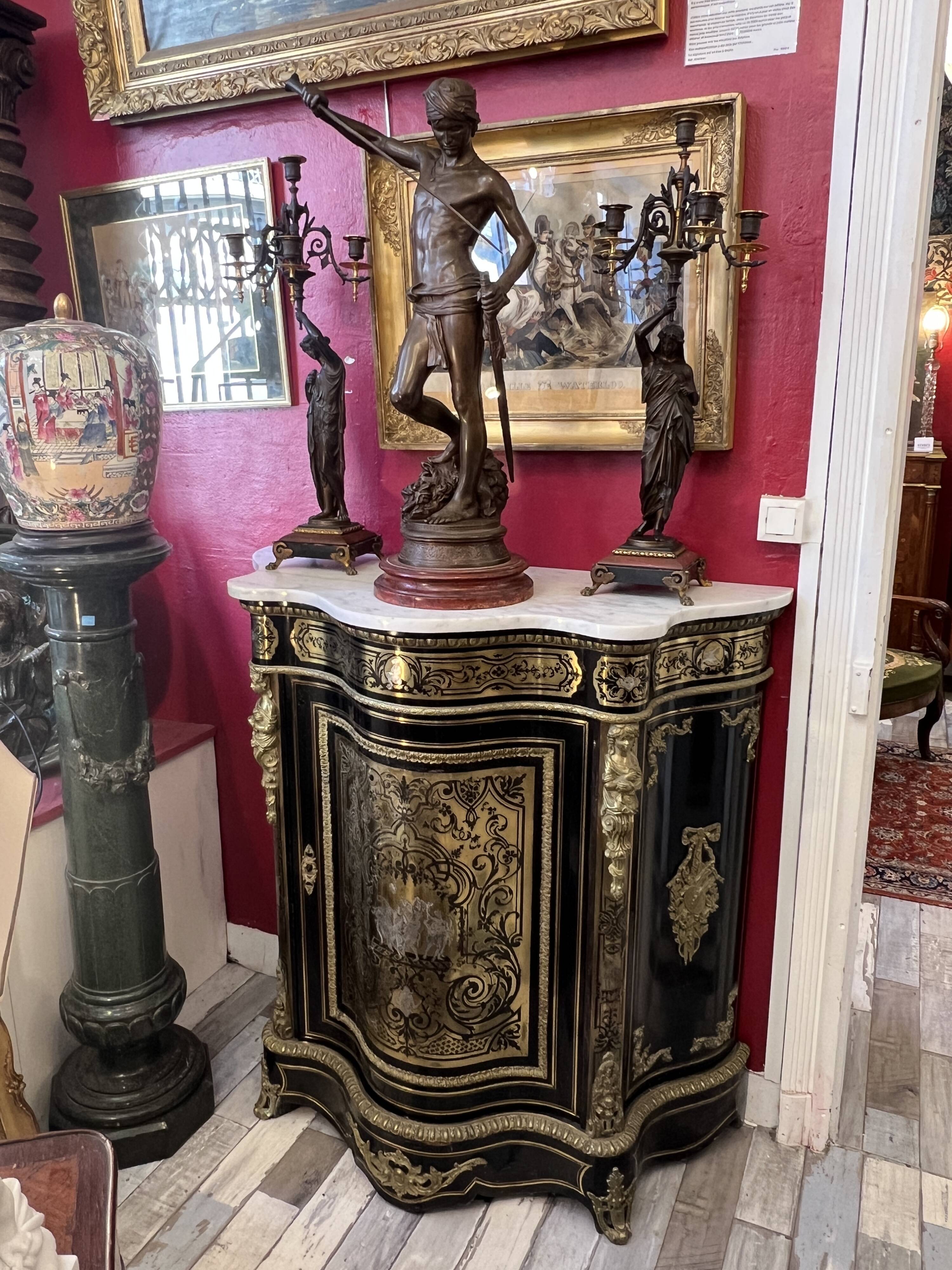 Low Boulle marquetry buffet, curved support furniture, Napoléon III period.