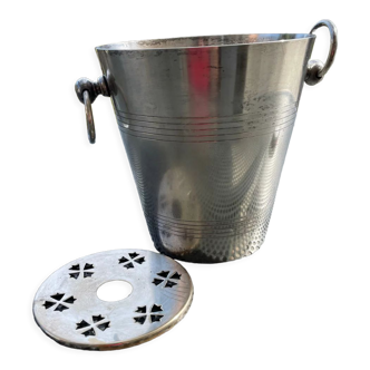 Champagne bucket with its fund