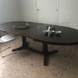 Oval table