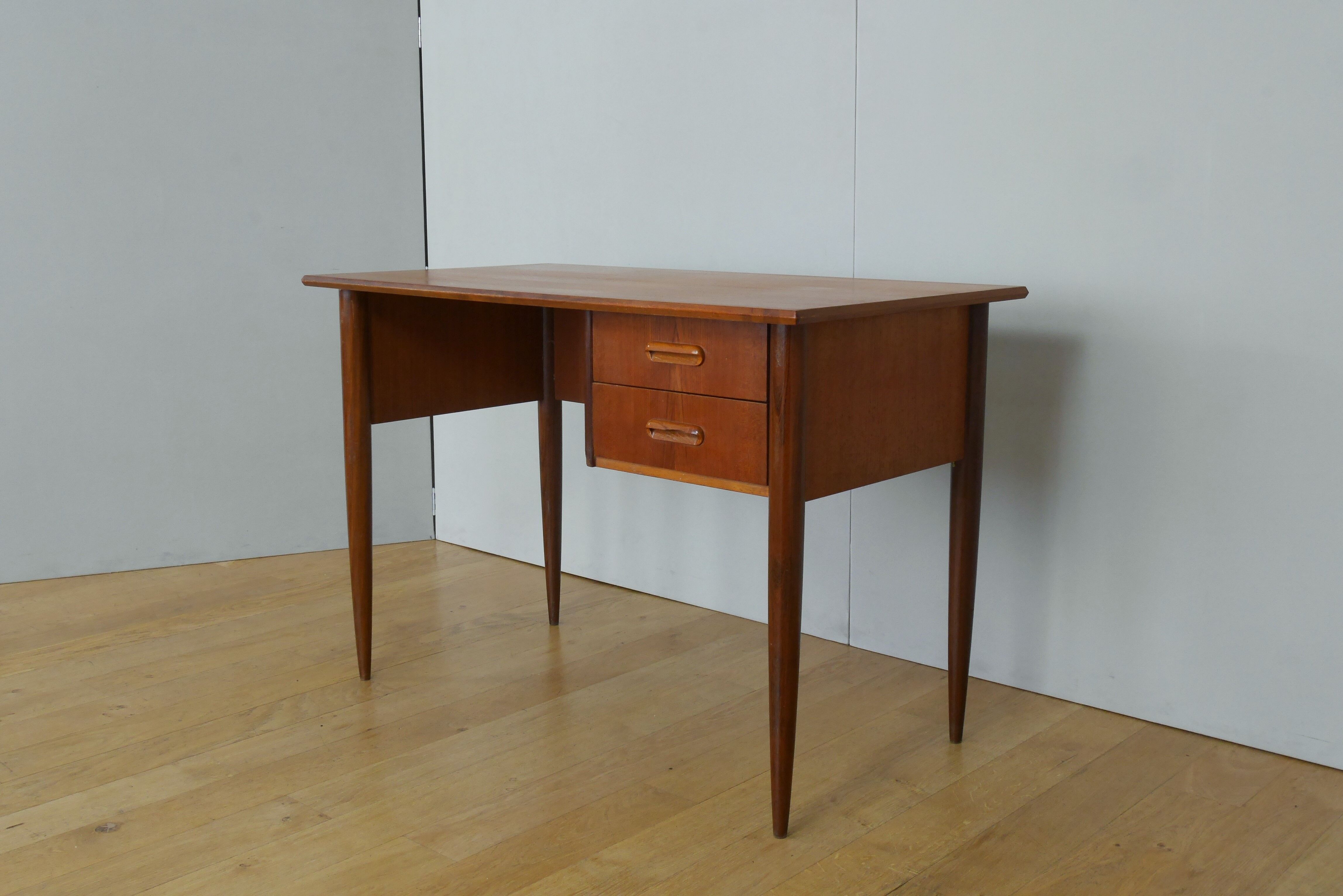 Scandinavian desk in teak from the 60s