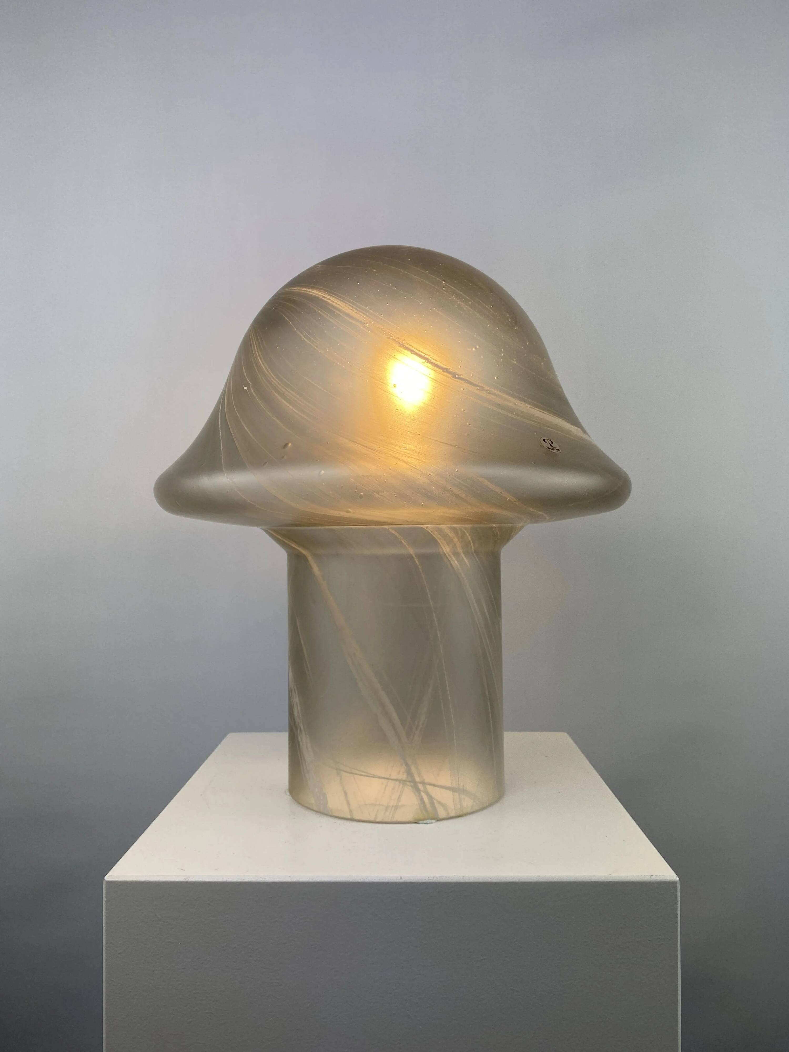 Large mushroom table lamp in clear swirling glass by Peill and Putzler XL 1970