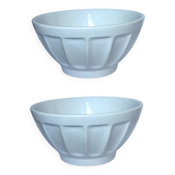 Pair of ribbed porcelain bowls – vintage & elegant