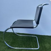 Pair of MR 10 chairs with Mies Van der Rohe laces, Knoll International
