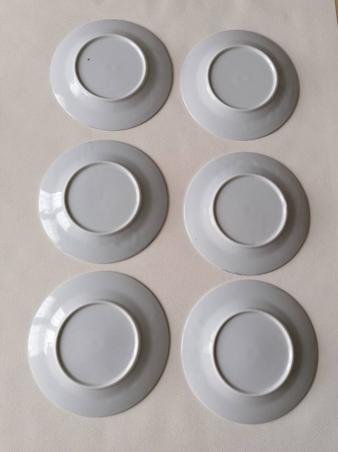 6 white and blue Japanese dessert plates