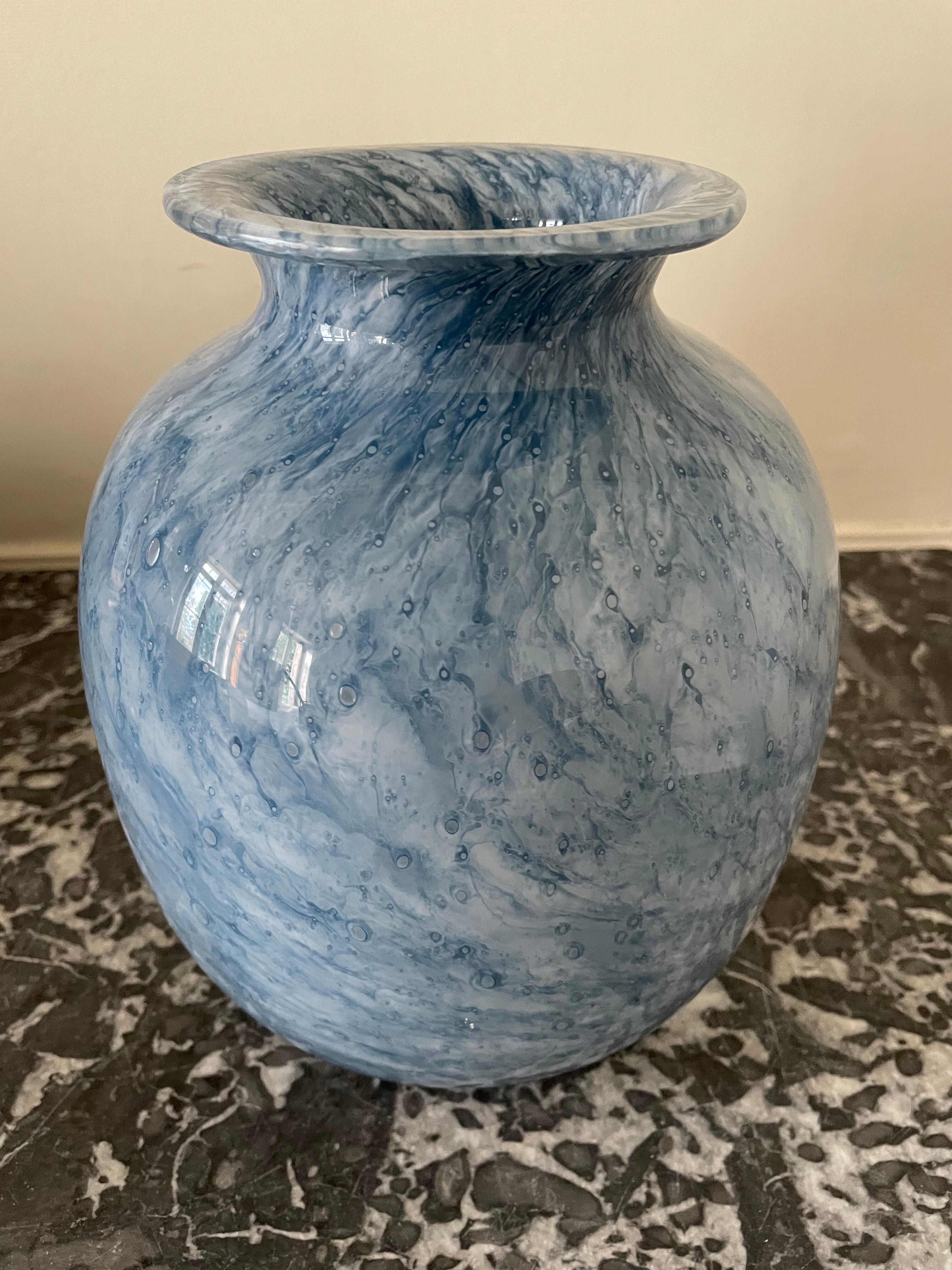 Glass vase