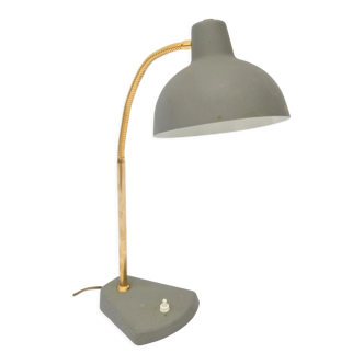 Desk lamp