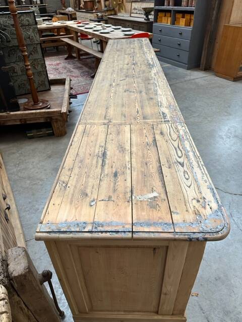 Huge piece of furniture from the early 20th century