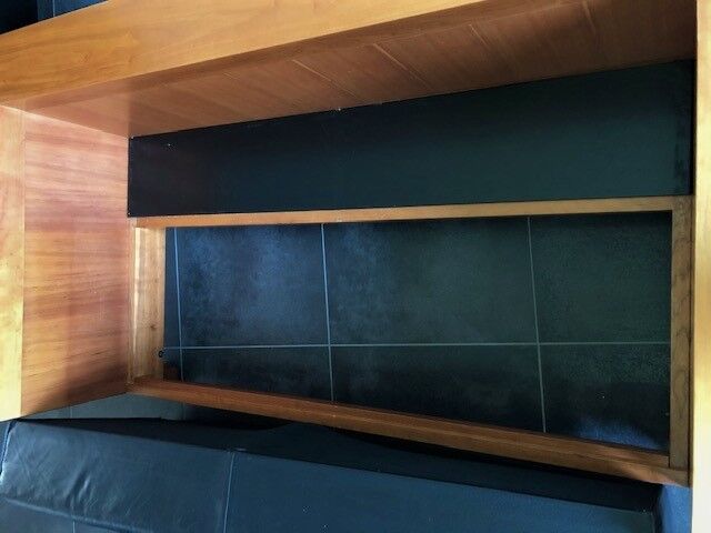 Frank Lloyd Wright's Robie 3 sofa for Cassina