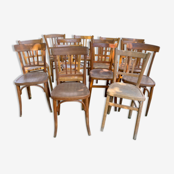 Lots of bistro chairs