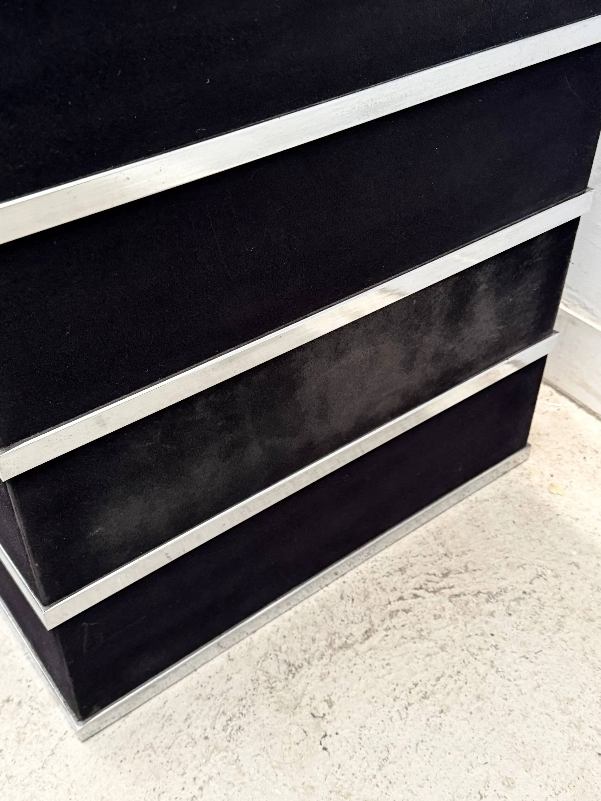 Mirror column, chrome and nubuck, 1970