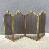 19th century fireplace screen by Bouhon Frères in brass, French spark guard 1890