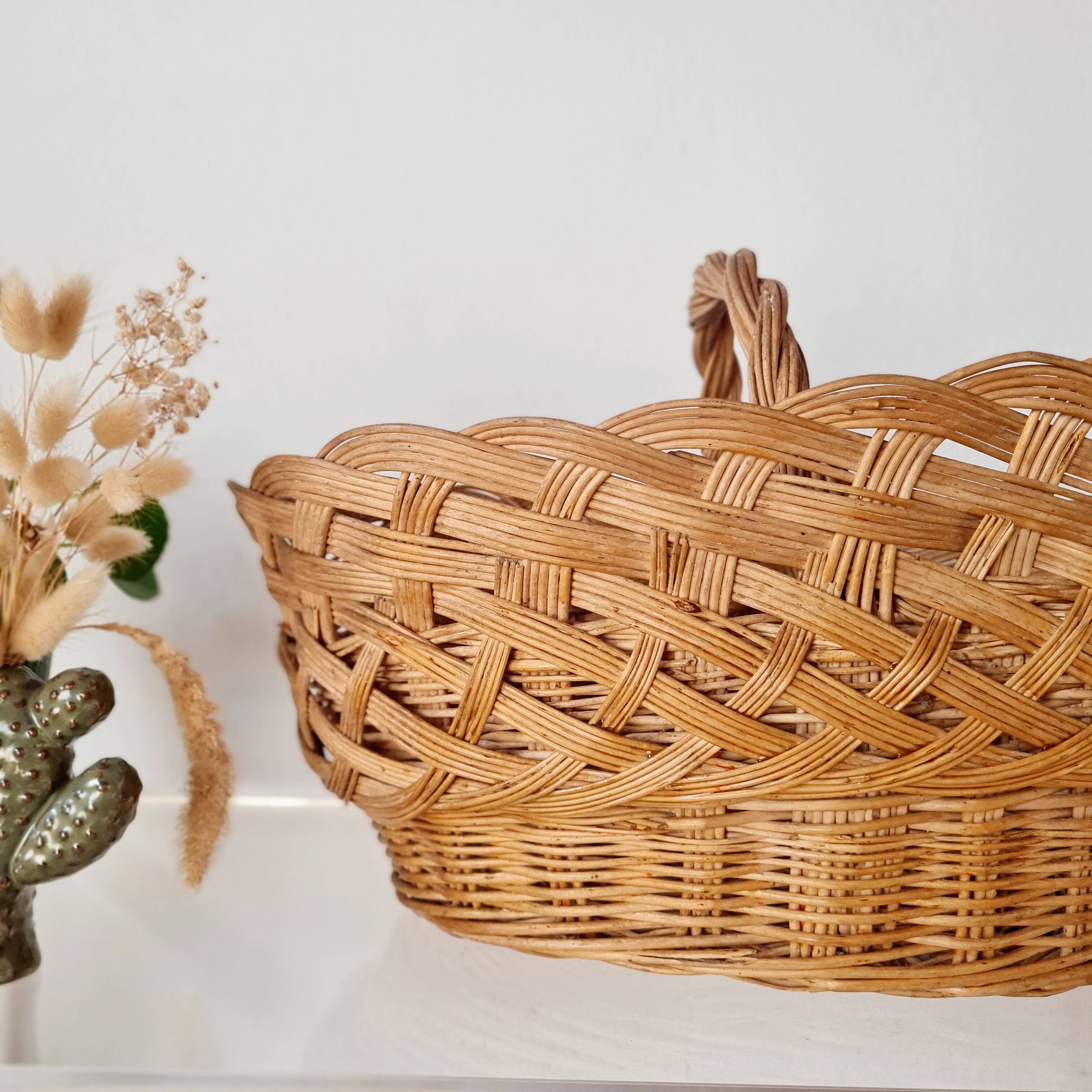 Vintage wicker basket – bohemian decorative storage