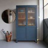 Old showcase