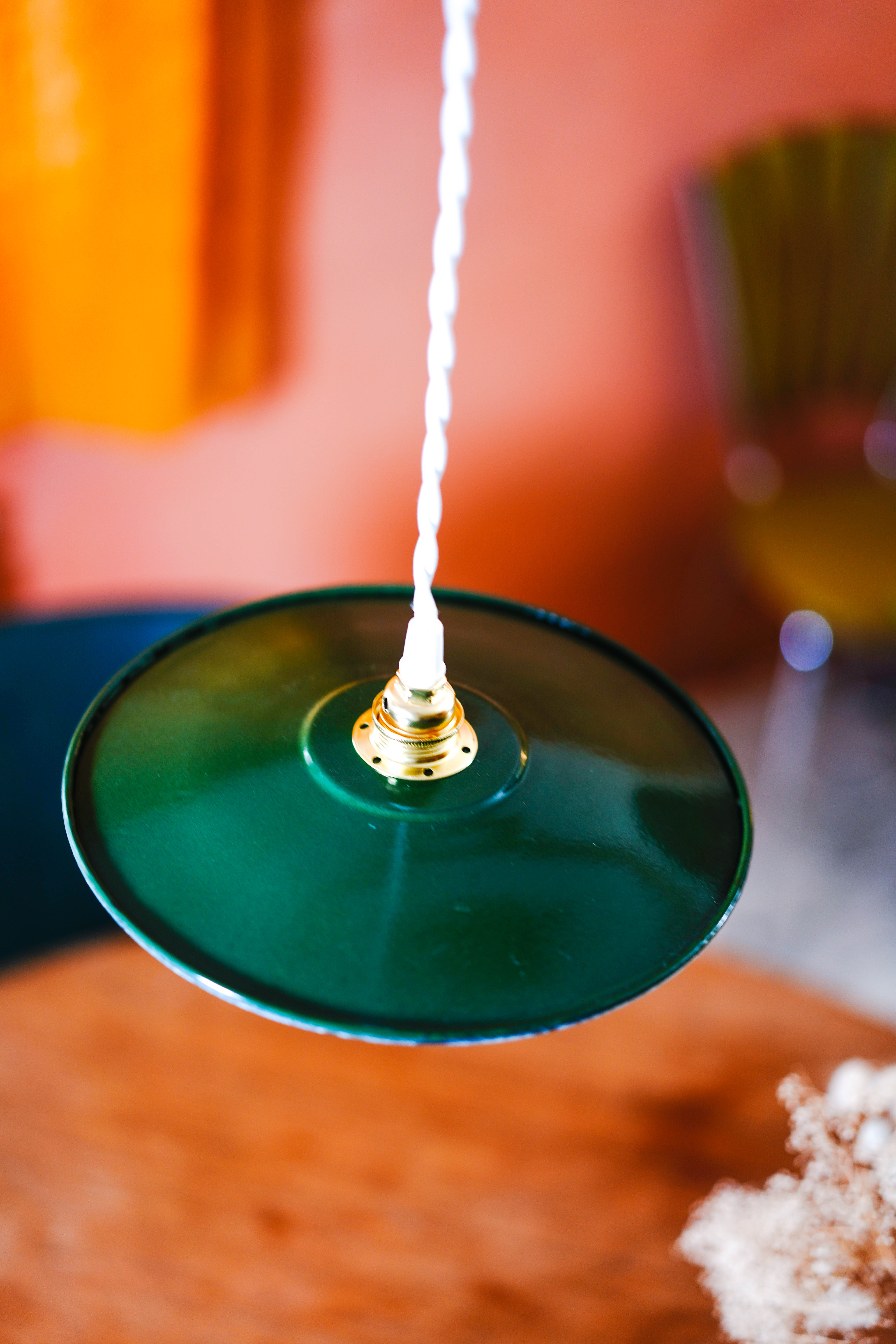 Green suspension in enamelled sheet metal