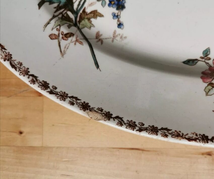 Decorative dish old earthenware