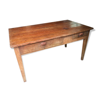 Farm table