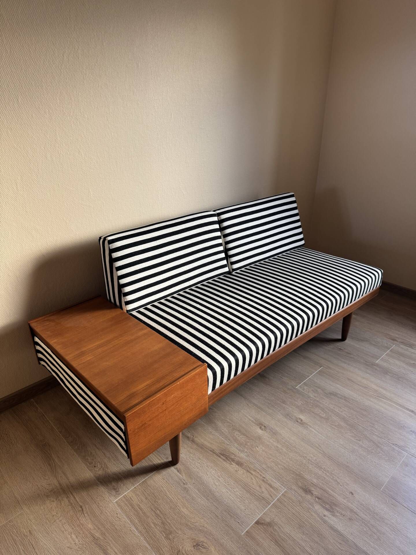 Vintage Scandinavian Ekornes Svane retro daybed MidCentury 1960s