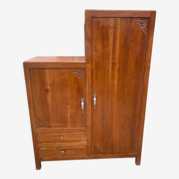 Armoire asymétrique