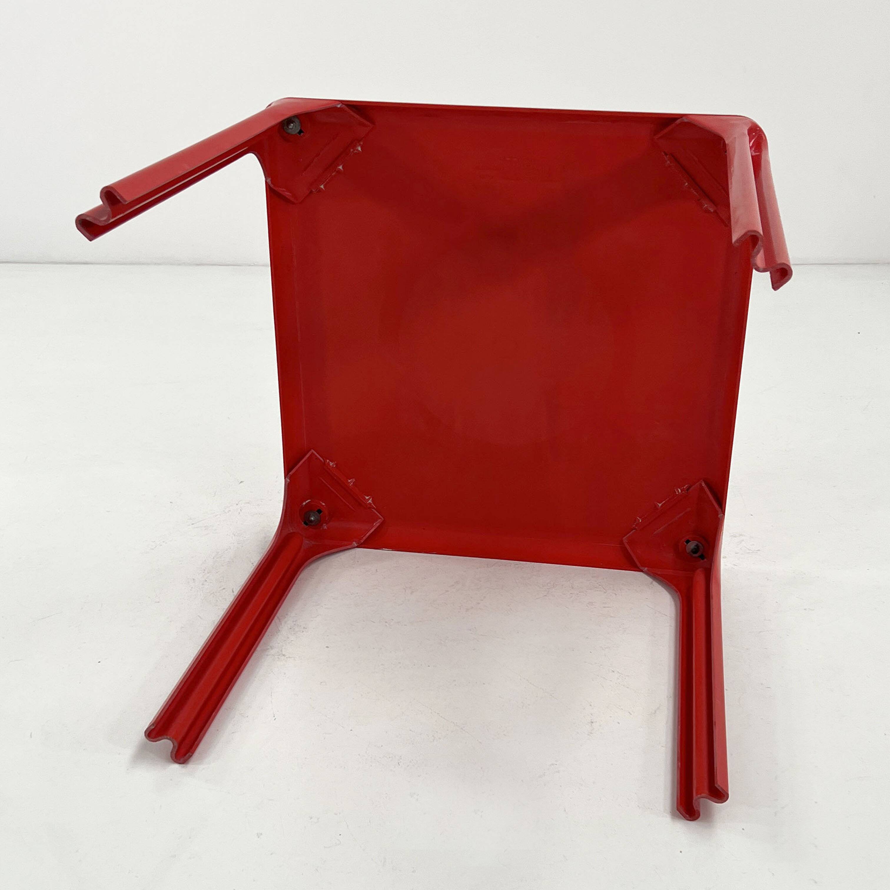 Stadio Red dining table by Vico Magistretti for Artemide, 1970