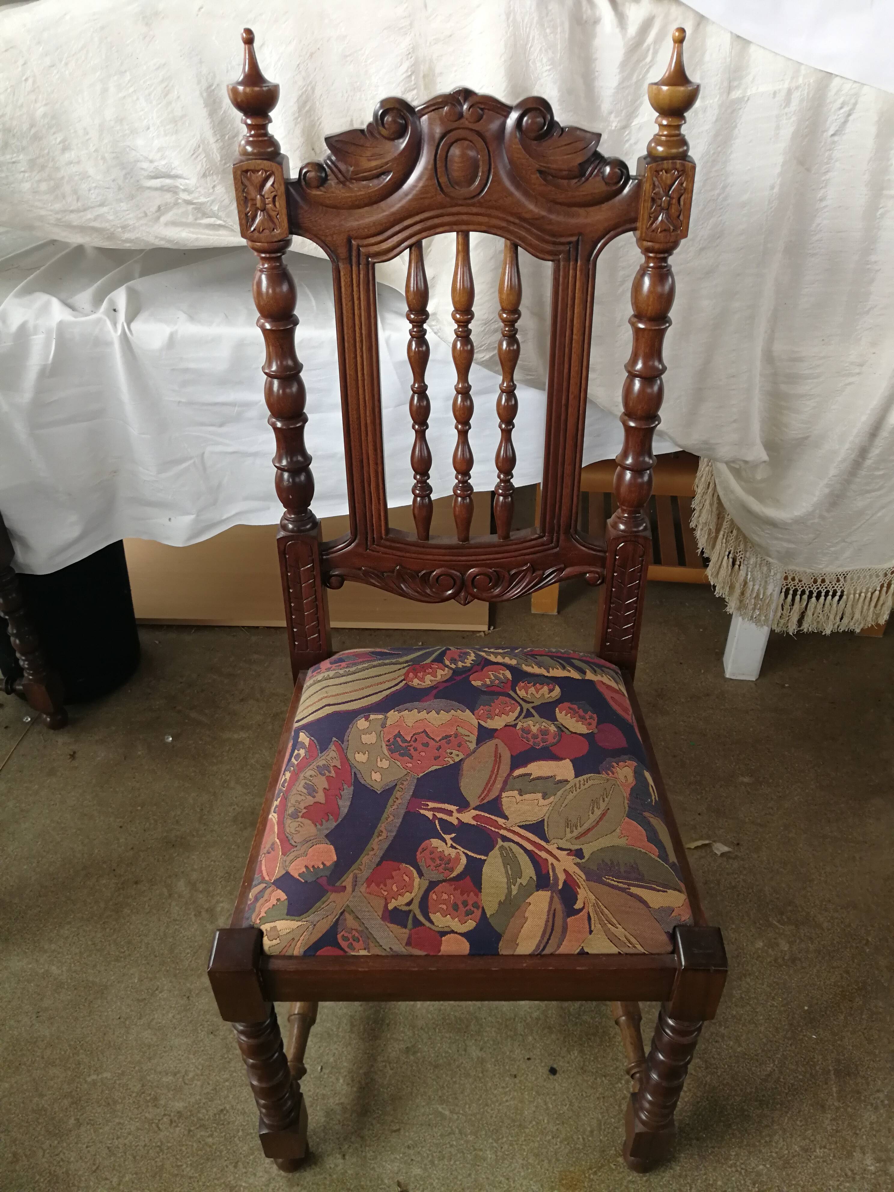 Set of 12 reception chairs