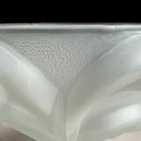 Table lamp with a translucent lampshade, art deco style, mounted on a gilded foot