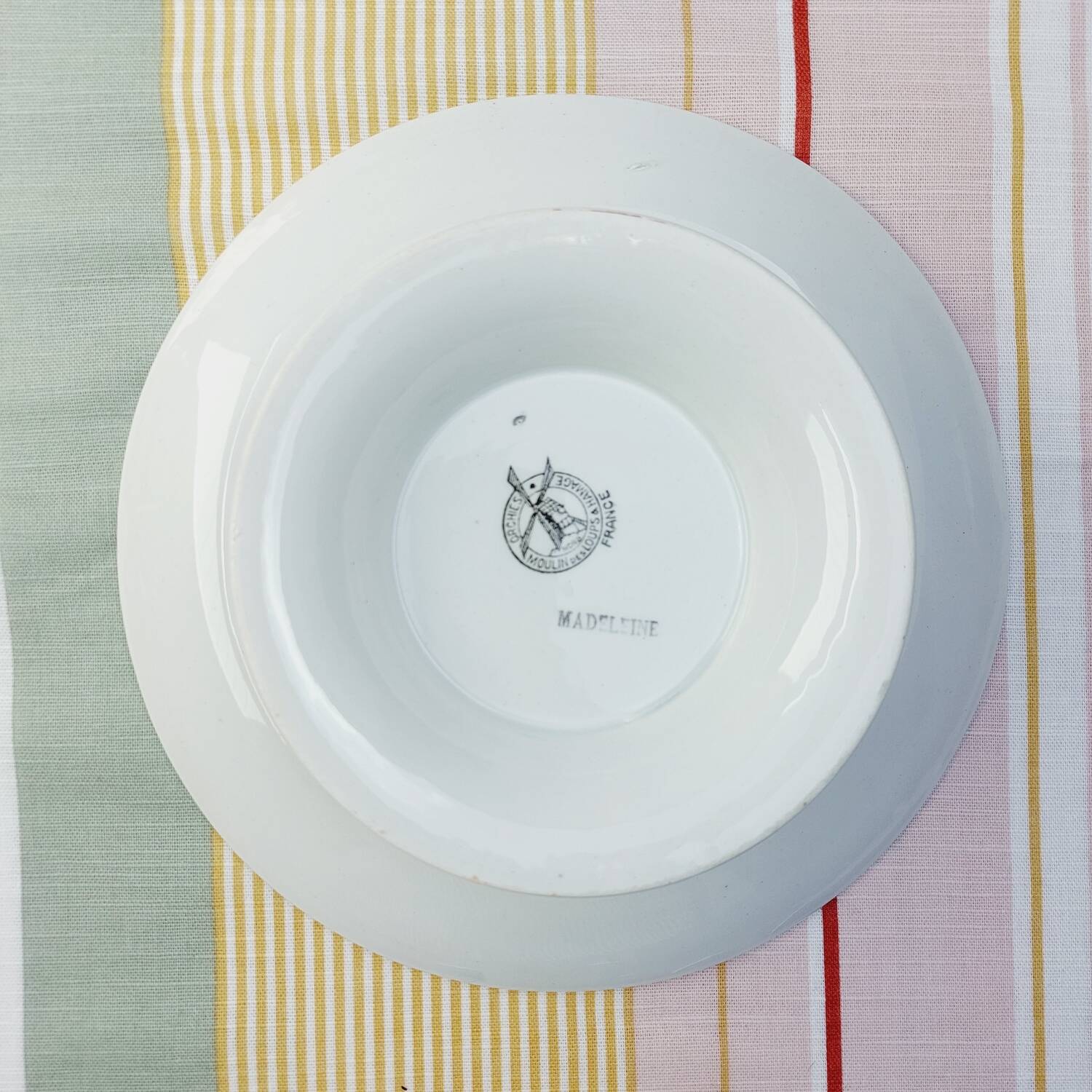 Moulin des Loups Madeleine cake pedestal dish