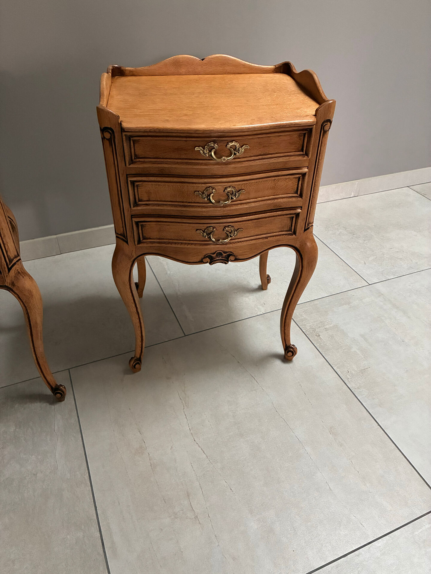 Bedside table