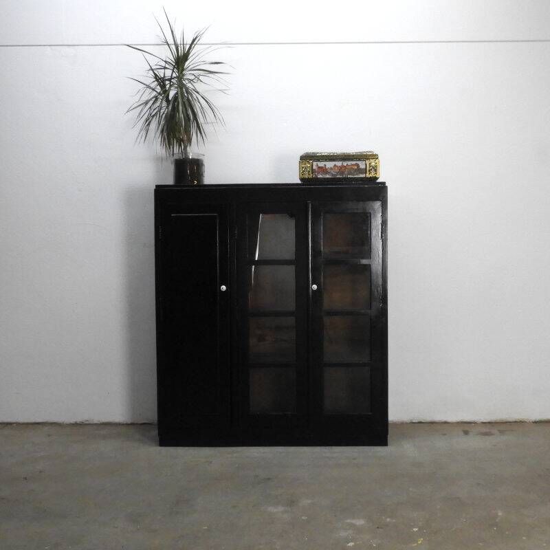 Zwarte brocante kast
