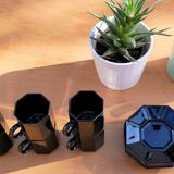 Set of 6 cups and under black vintage cups