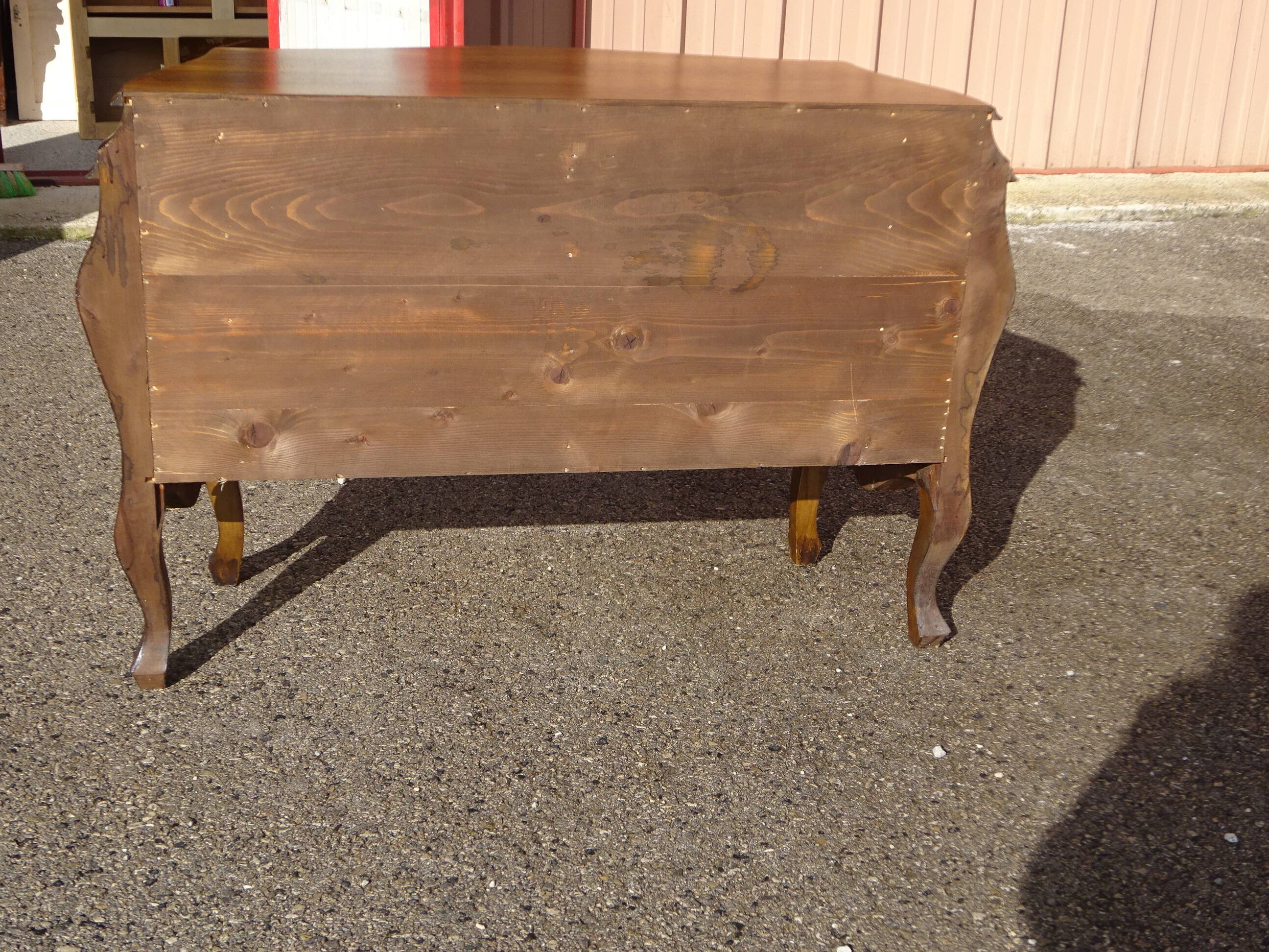 Coffin-style chest of drawers in walnut