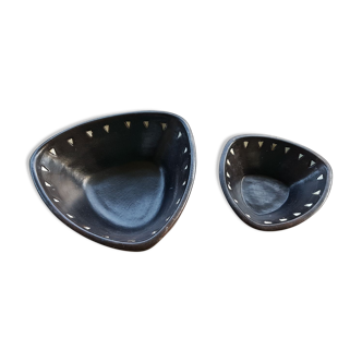 2 Indonesian bowls