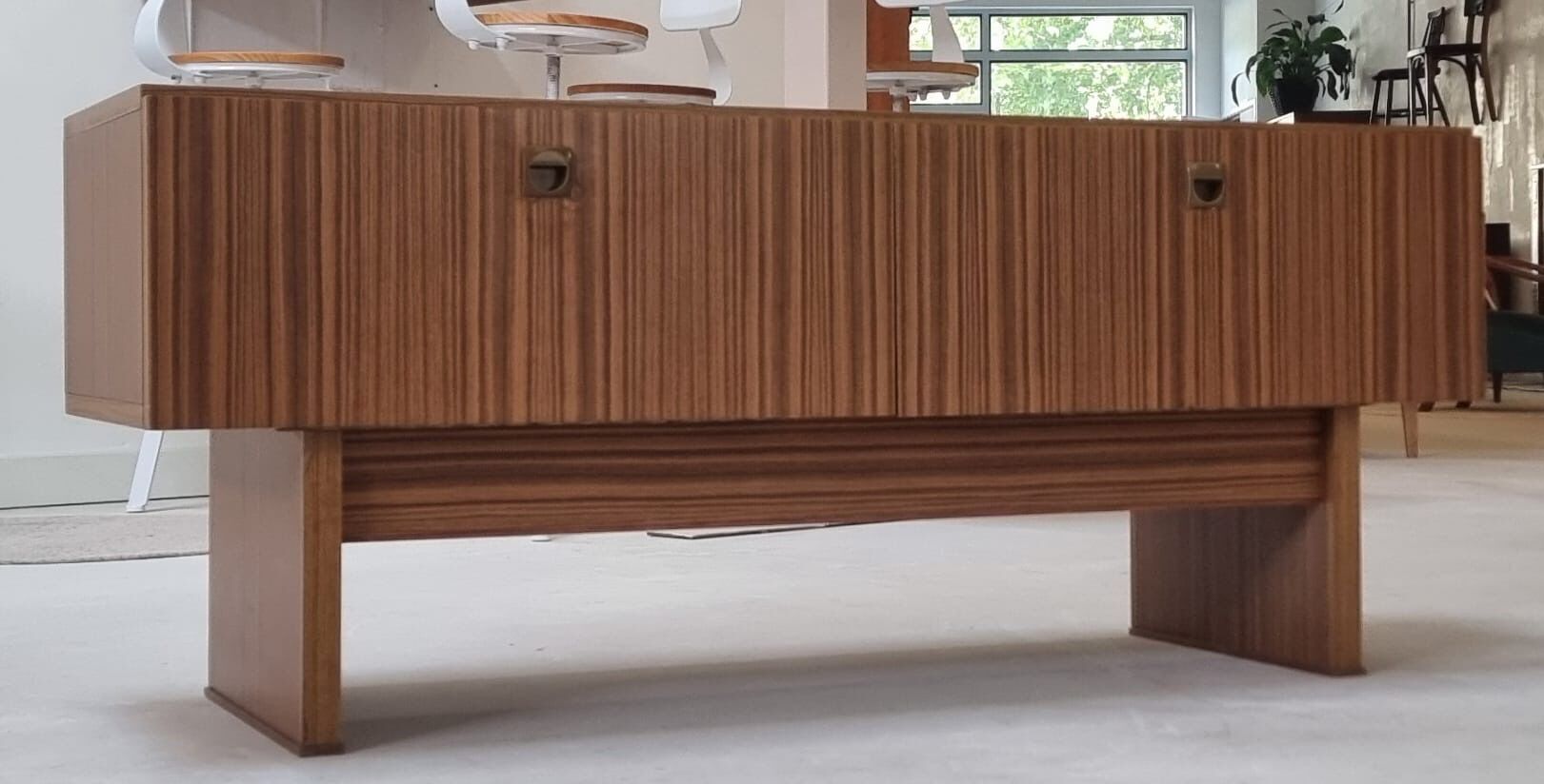 1970s buffet