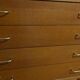 Commode vintage pieds fuseaux