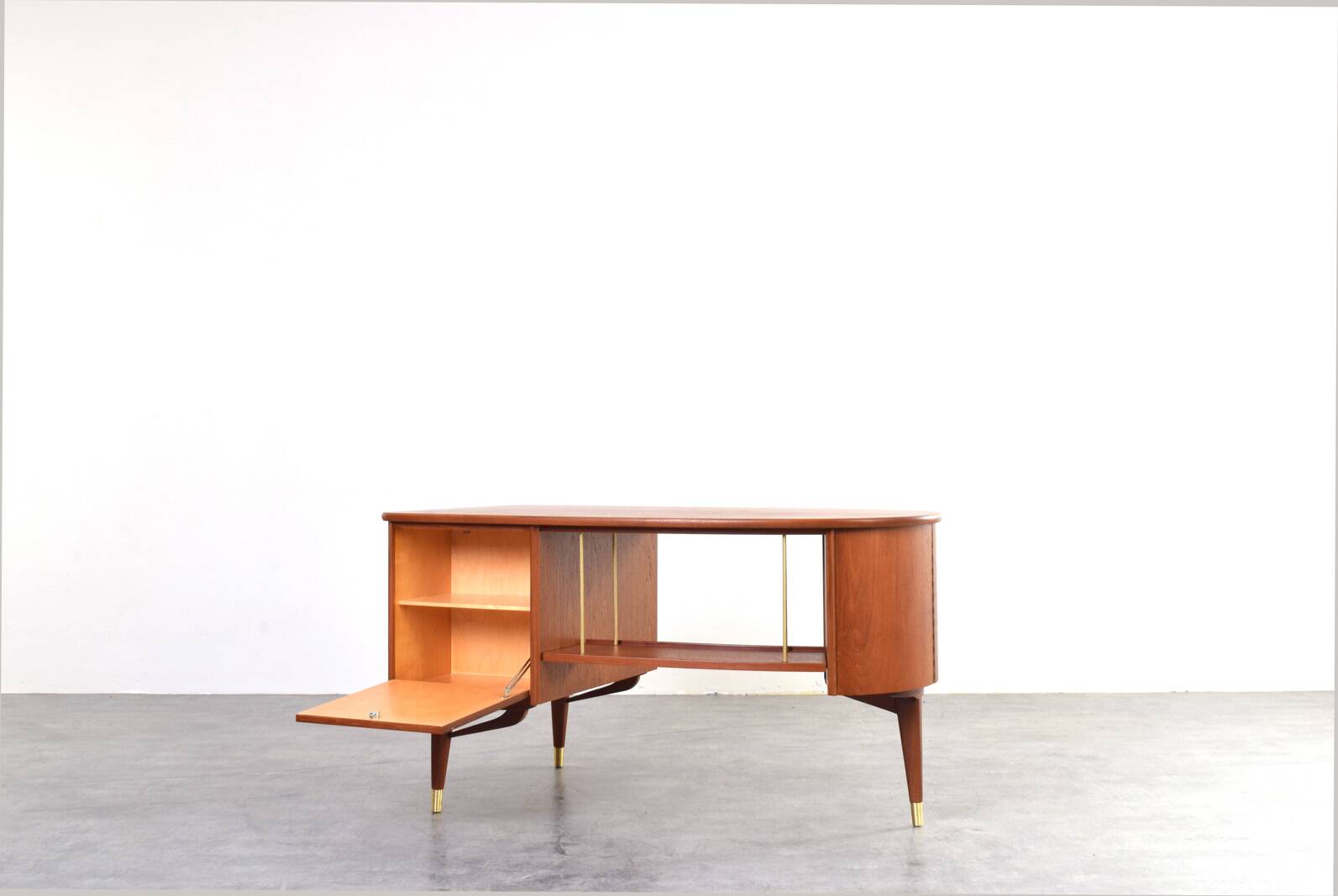 Mid-Century Organic Teak Desk from Sola Møbler, 1960s.